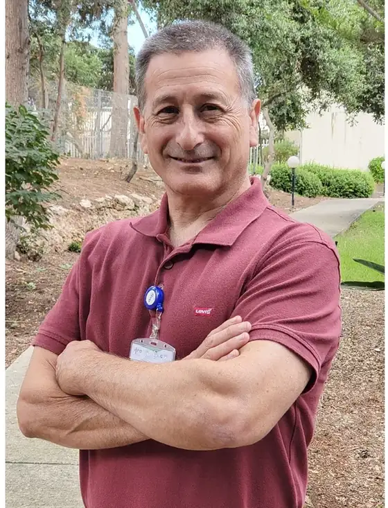 ד״ר אבי שזר, אורתופד מומחה לכתף
